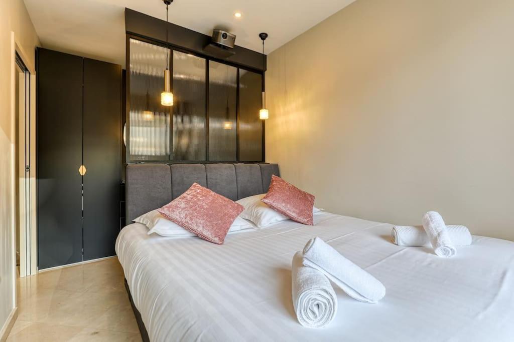Montaigne Executive Suite Paris Exterior foto